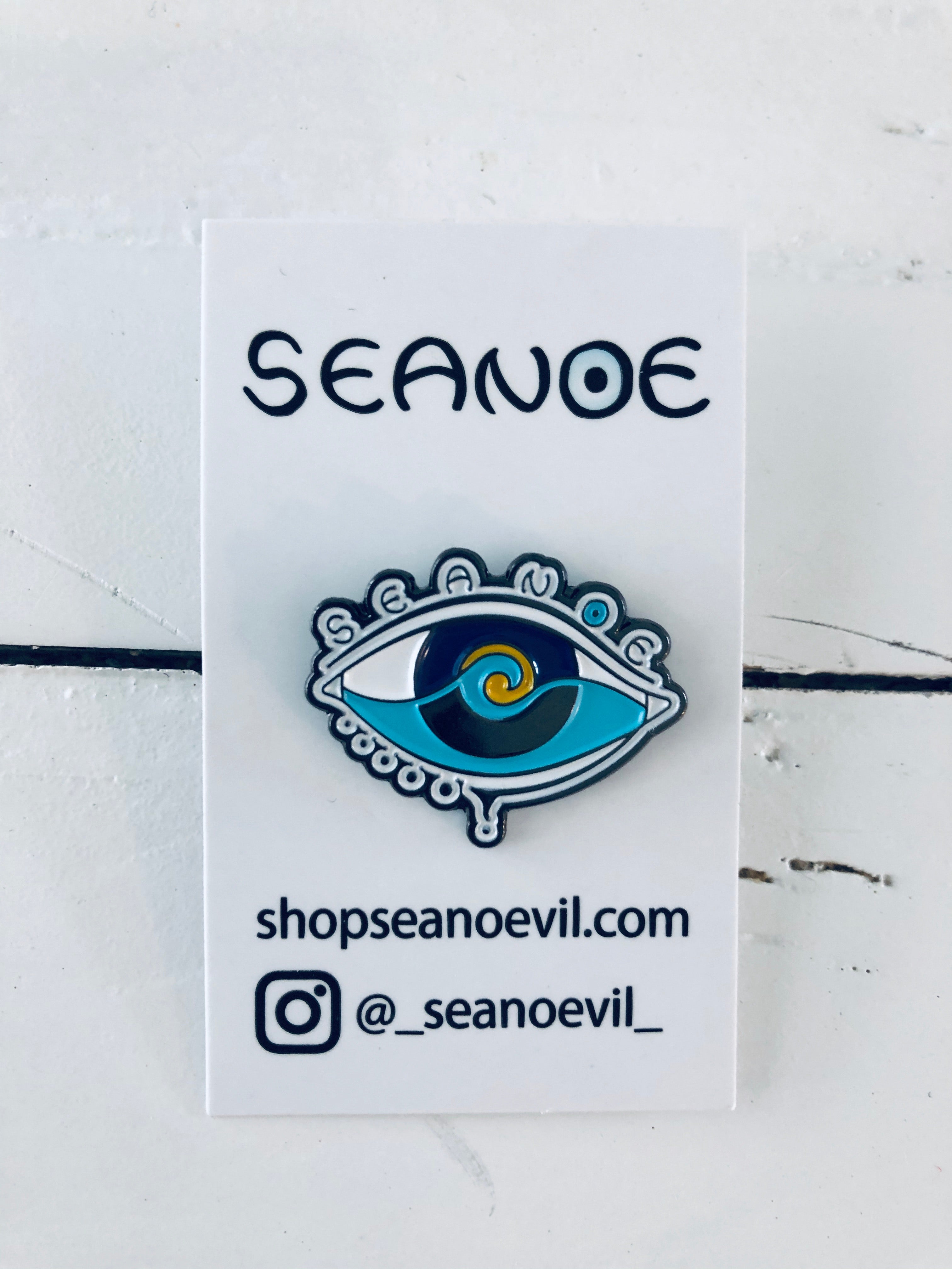 SEANOE LAPEL PIN